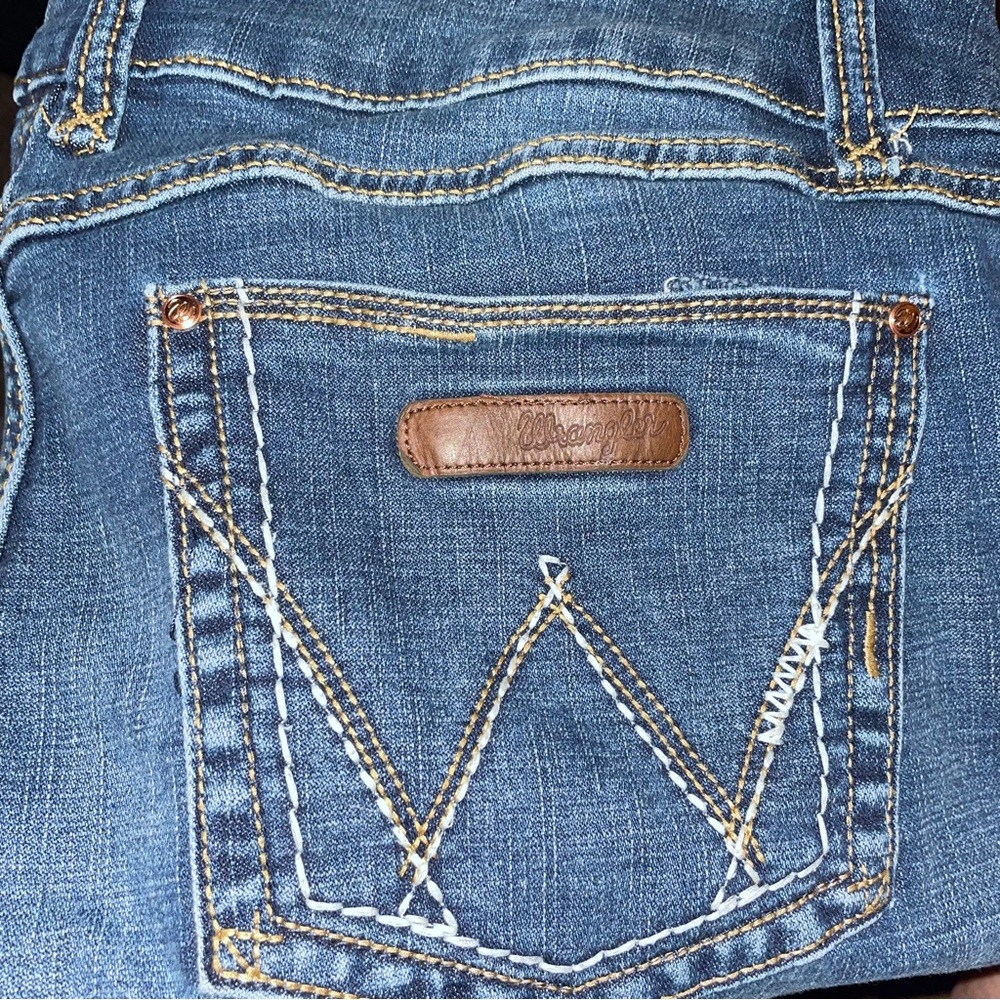 Women’s Wrangler Blue Bootcut Jeans